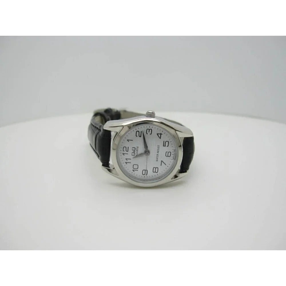 Women's Q&Q Quartz 3 Bar WR Analog 24mm Dial Watch (C470) G639J304
